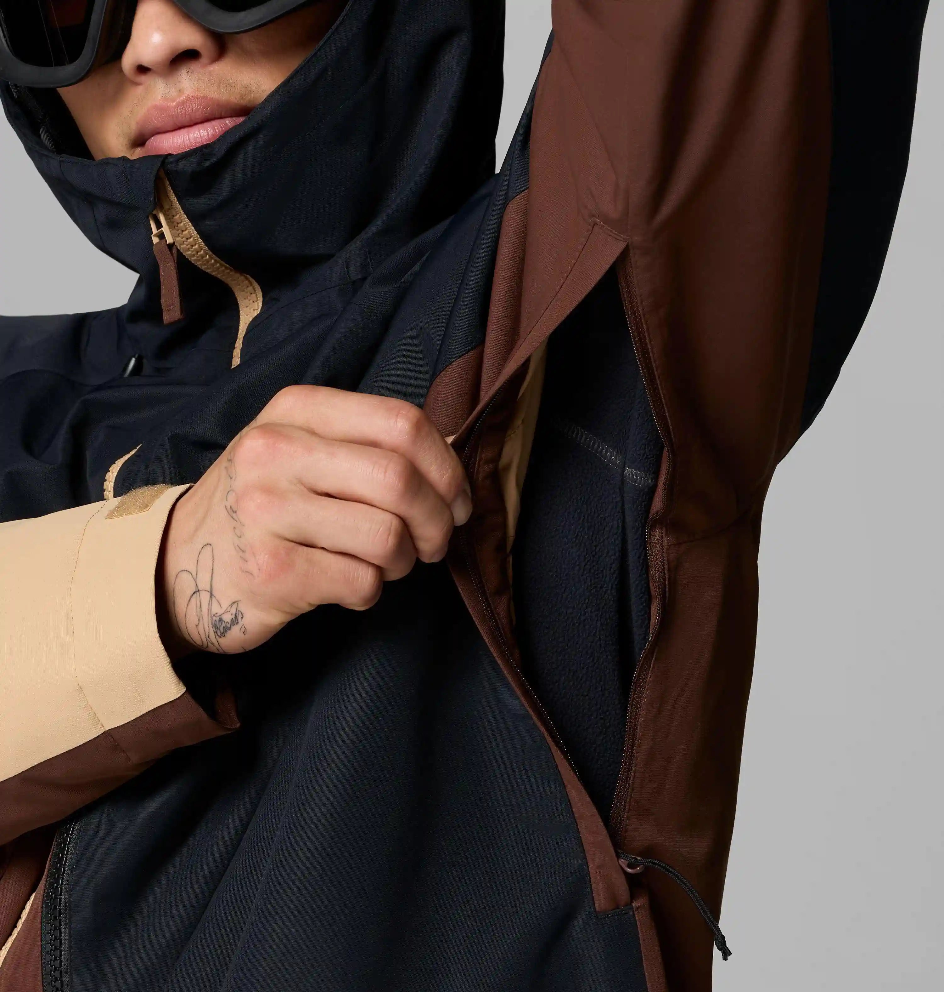 columbiacloth.it.com