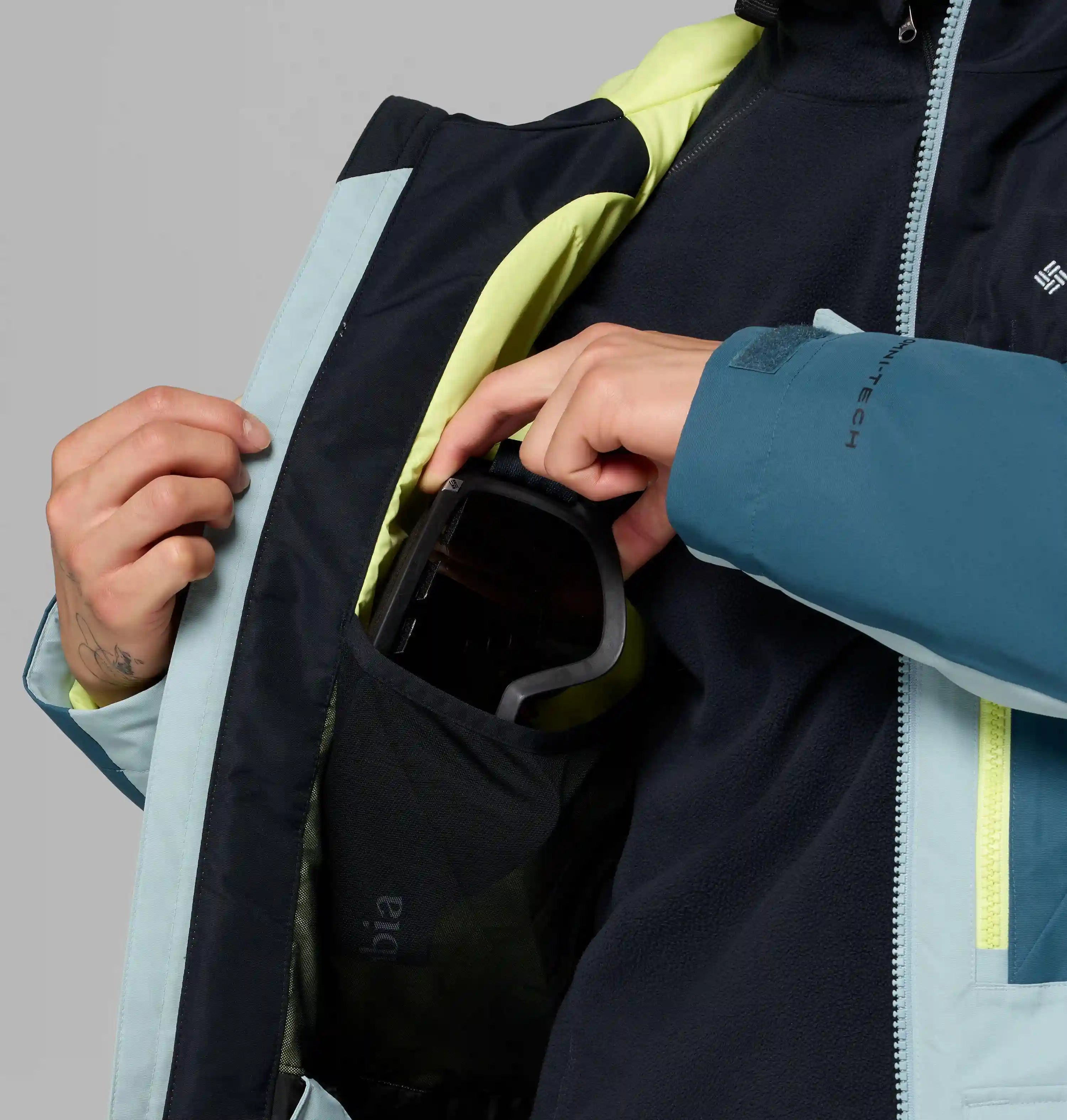 columbiacloth.it.com