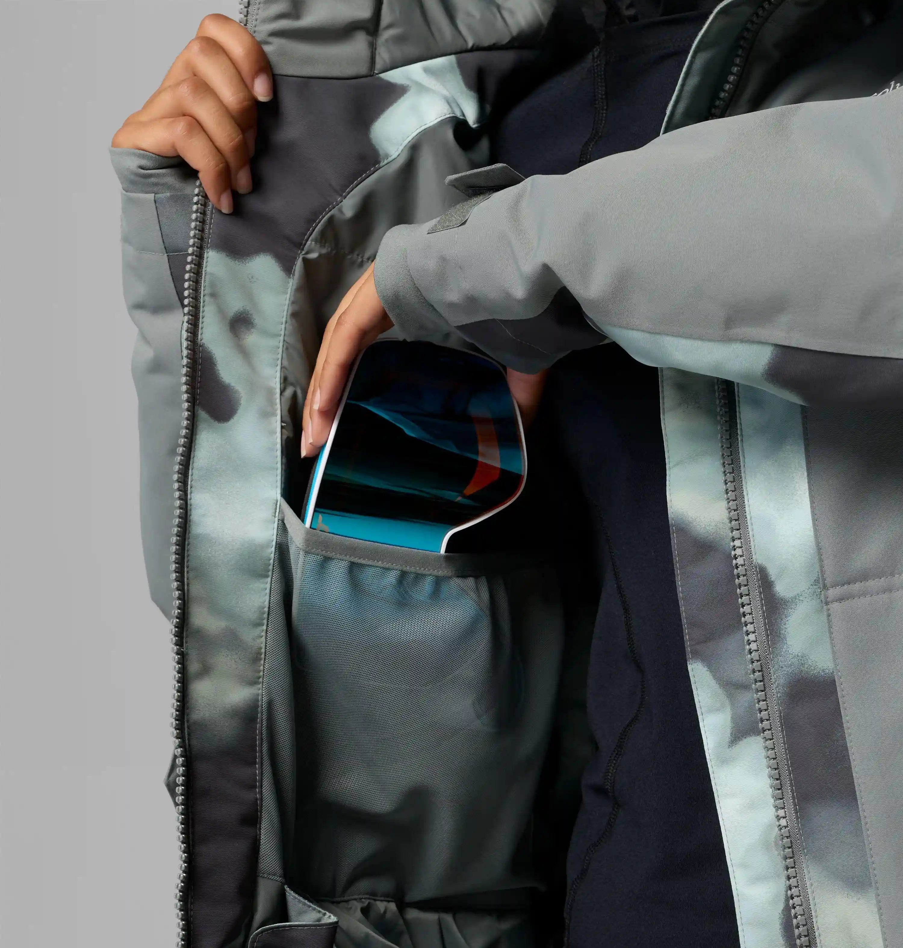 columbiacloth.it.com